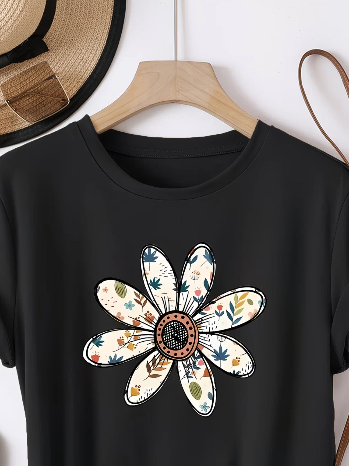 Women’s Casual Floral T-Shirt – Short Sleeve Round Neck Summer Tee